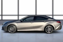 Toyota Camry      2.5 Hybrid     LED