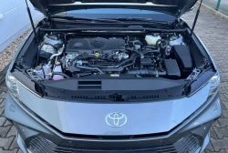 Toyota Camry      2.5 Hybrid     LED