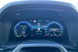 Toyota Camry      2.5 Hybrid     LED