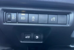 Toyota Camry      2.5 Hybrid     LED