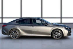 Toyota Camry      2.5 Hybrid     LED