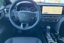 Toyota Camry      2.5 Hybrid     LED