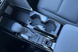 Toyota Camry      2.5 Hybrid     LED