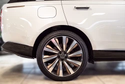 Land Rover  Range Rover  P615  LWB  SV Signature